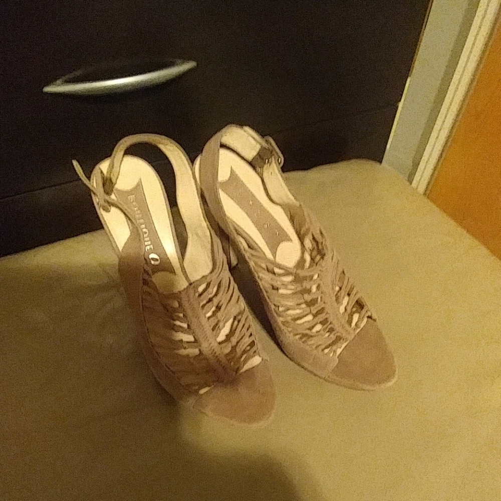 Beige open toe sandals